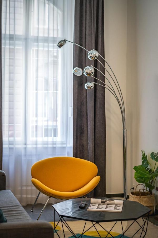 Luxury Nova Home Next To The New York Cafe Boedapest Buitenkant foto